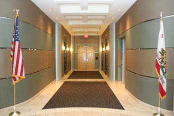 Warner-Ctr_1